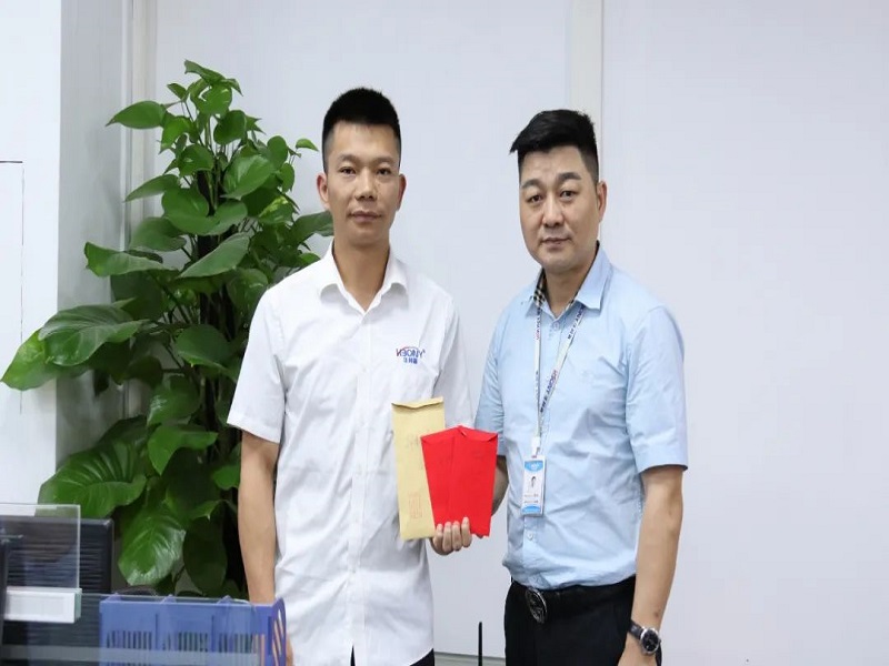 真情系員工，關(guān)懷暖人心丨華邦瀛集團(tuán)領(lǐng)導(dǎo)向因車禍?zhǔn)軅膯T工家屬致以關(guān)切慰問！